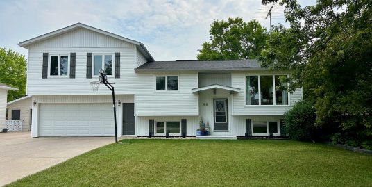 168 4th SW Ave, Altona