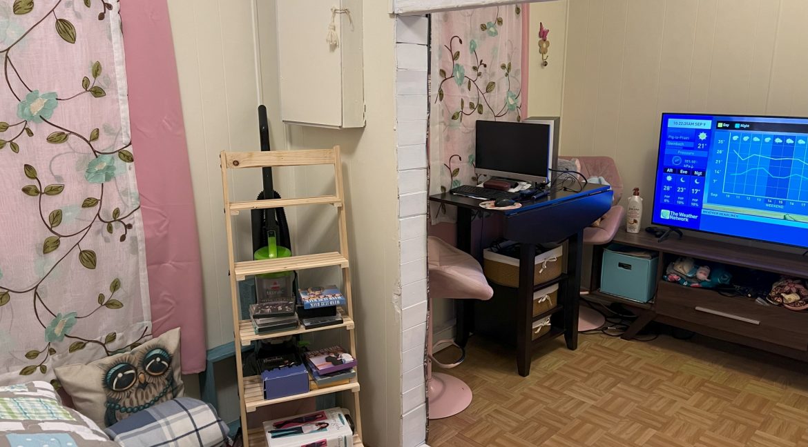 13 Centre Dr 055
