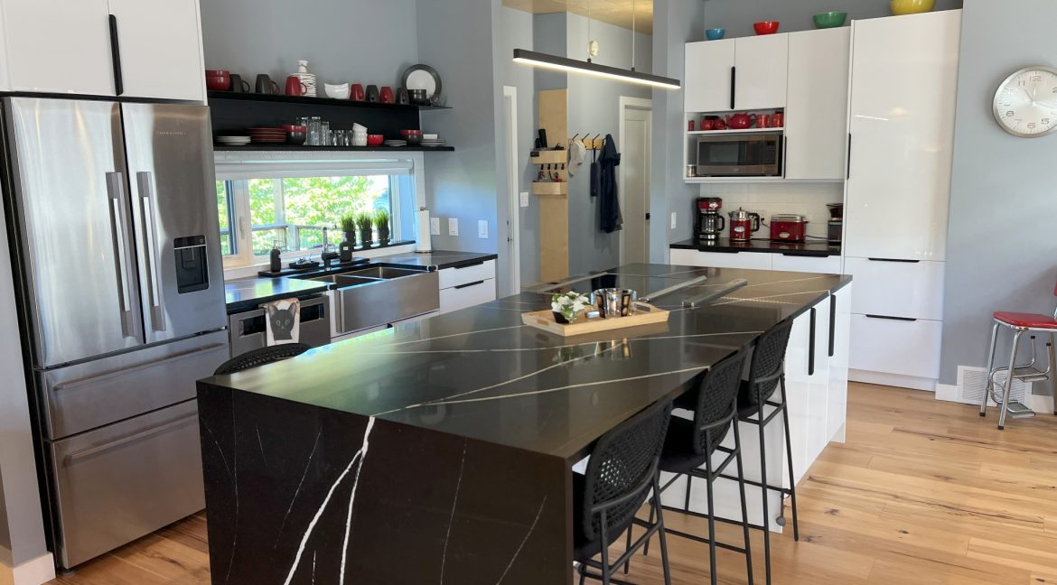 746 Rosseau W 012