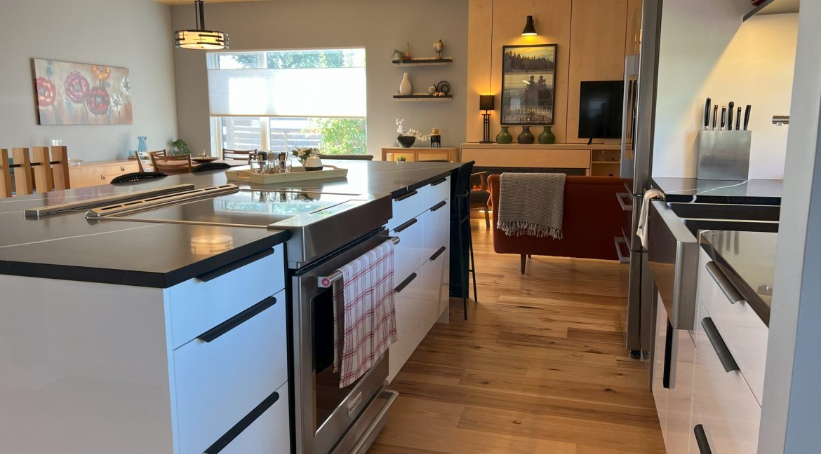 746 Rosseau W 014