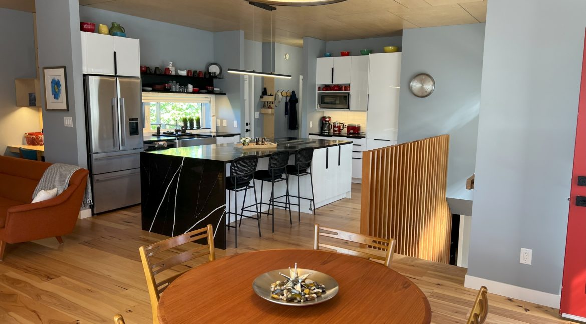 746 Rosseau W 016
