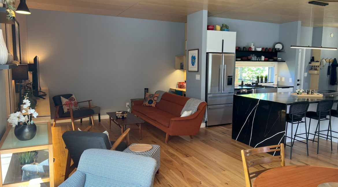 746 Rosseau W 017