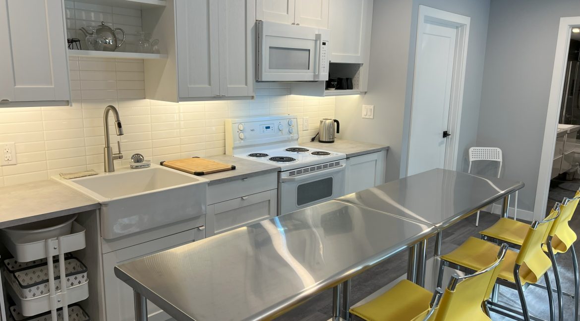 746 Rosseau W 053