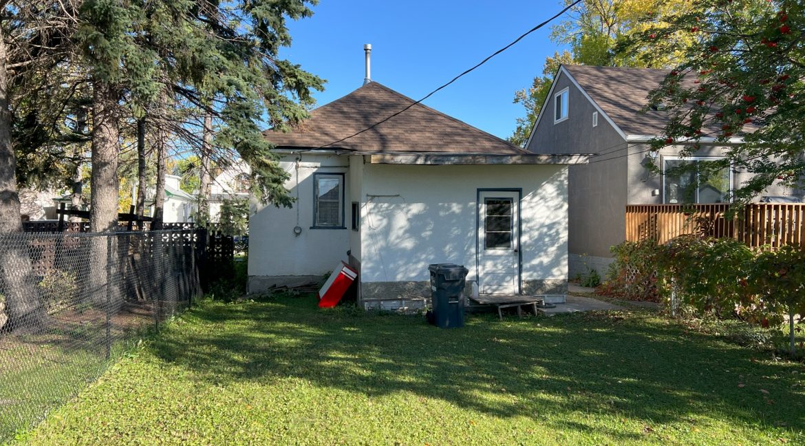 224 Melrose E 005