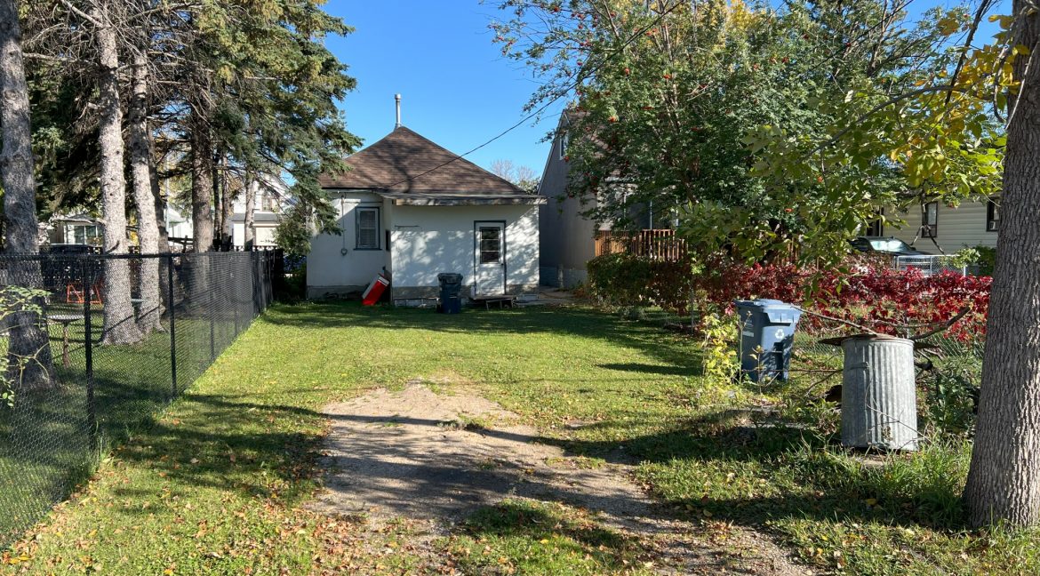 224 Melrose E 006
