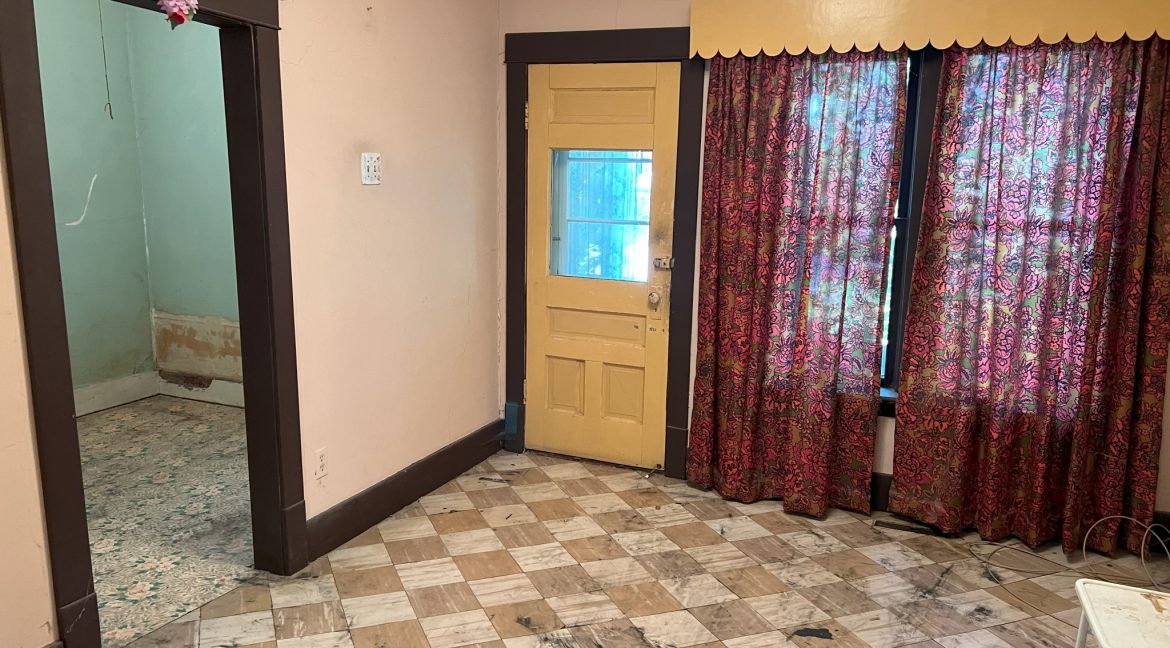 224 Melrose E 012