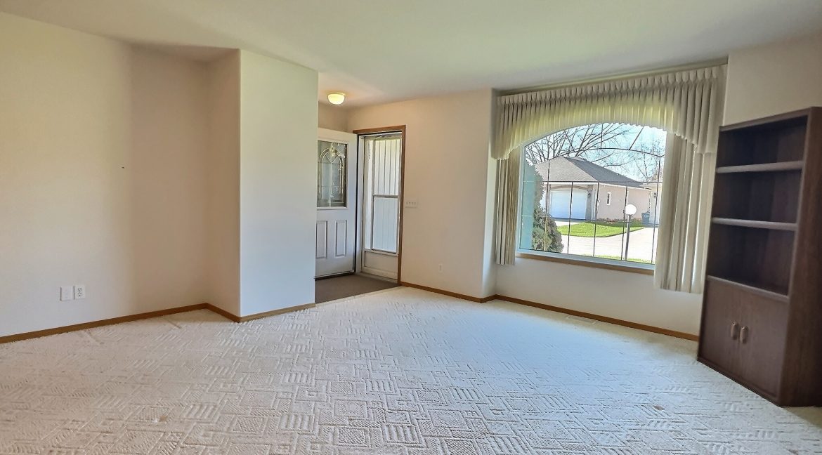 5 eagle_family room 3