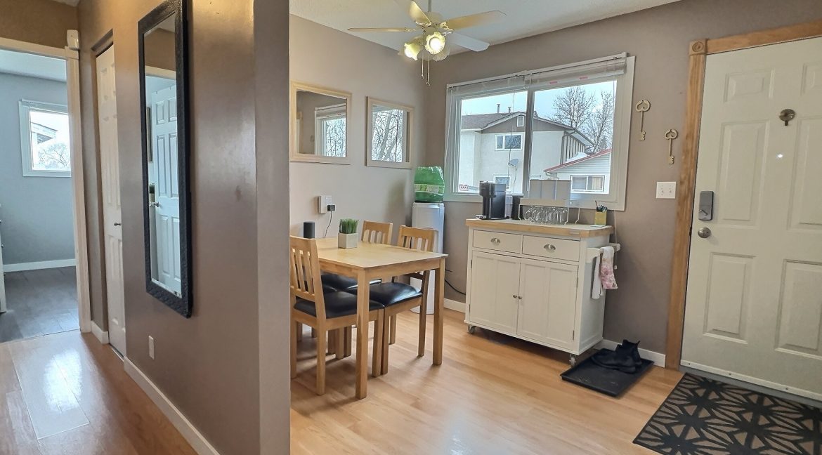 860 McMeans_dining 2