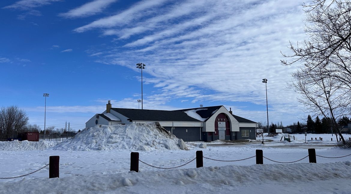 860 McMeans_front park