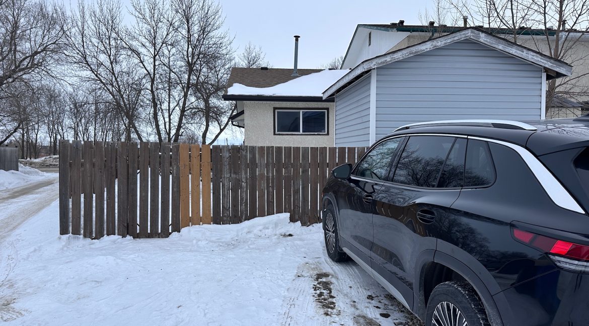 860 McMeans_parking 1