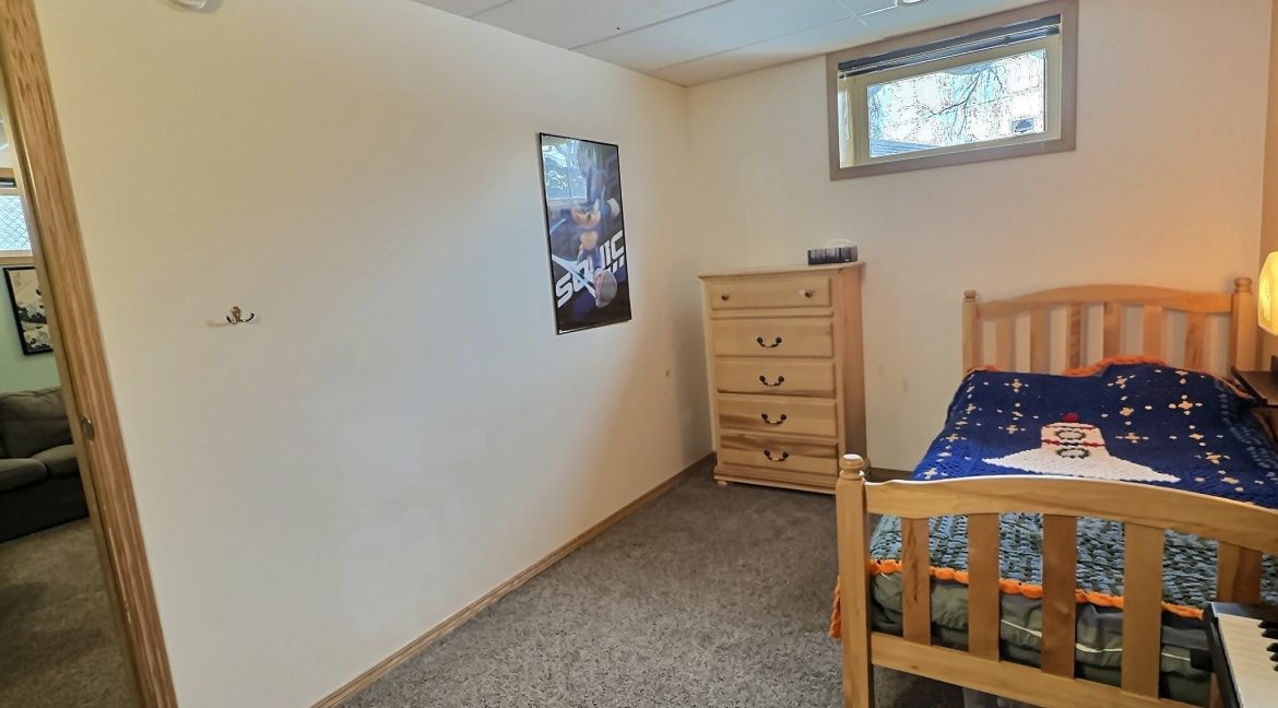 124 Granville_IMG_2340