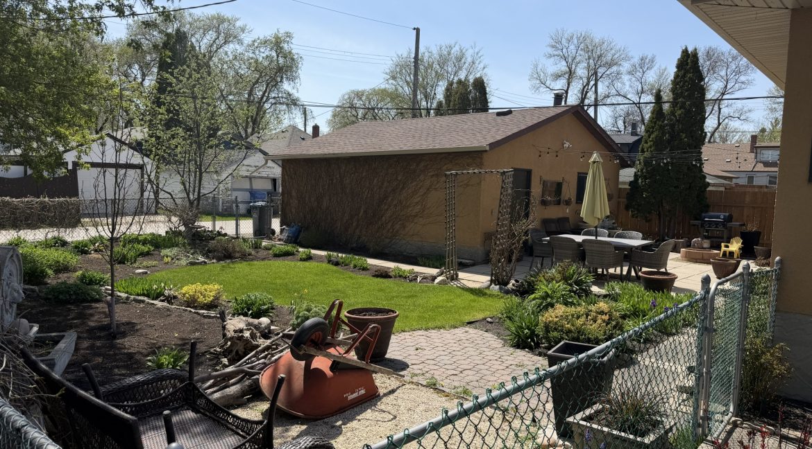 118 Whittier W 005