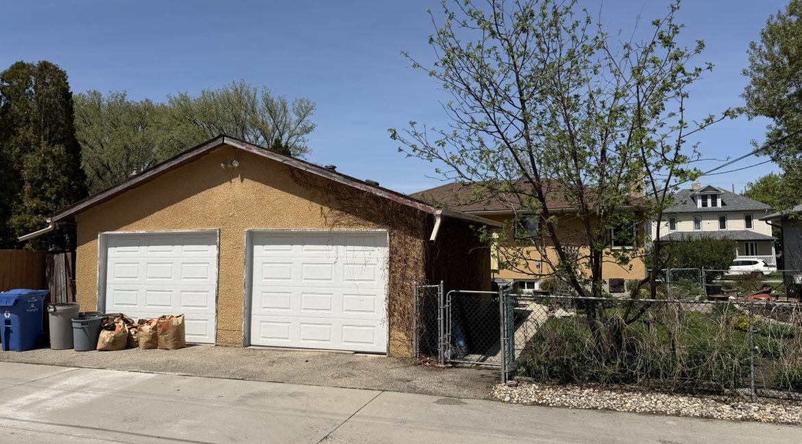 118 Whittier W 011