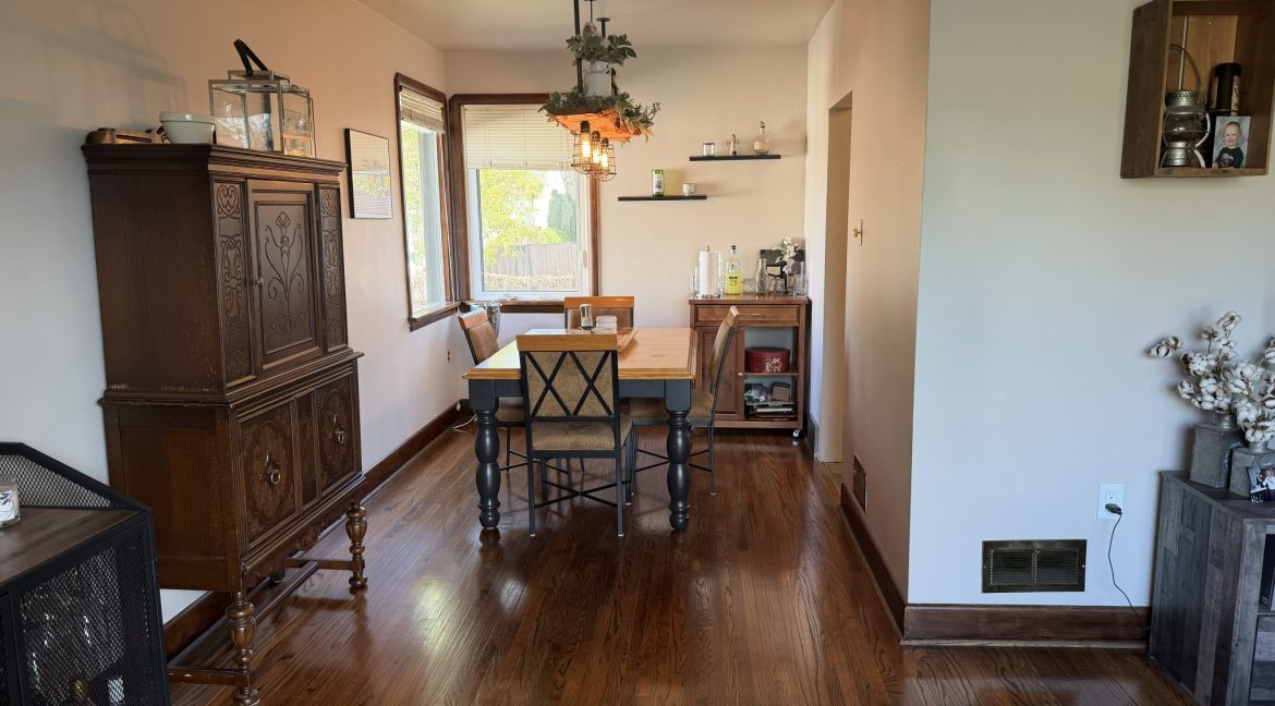 118 Whittier W 025