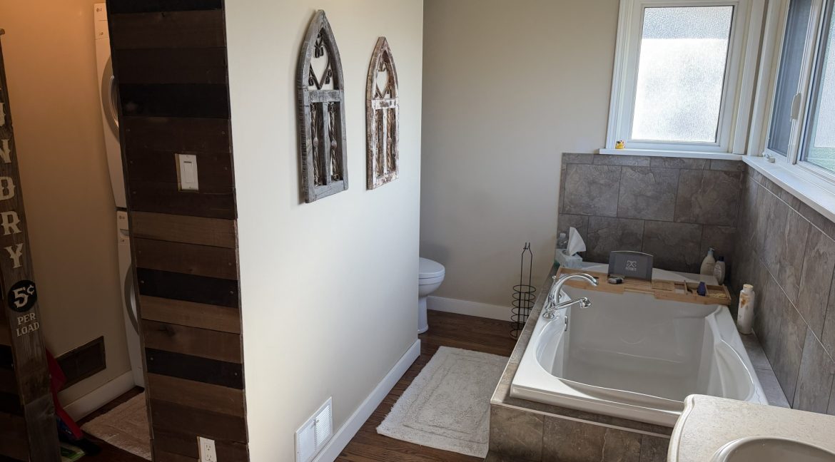 118 Whittier W 049