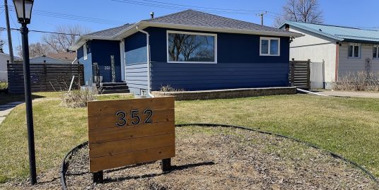 352 Highcliff Bay