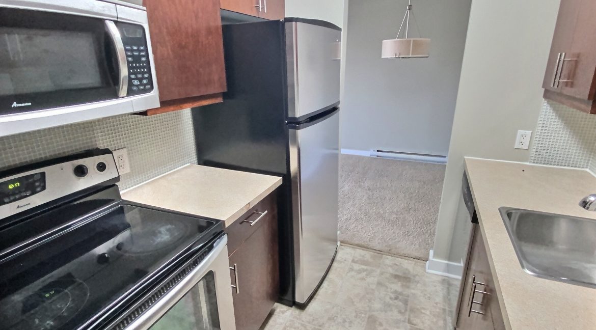 411-1030 Grant_ Kitchen 1