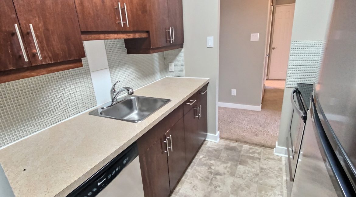411-1030 Grant_ Kitchen 3