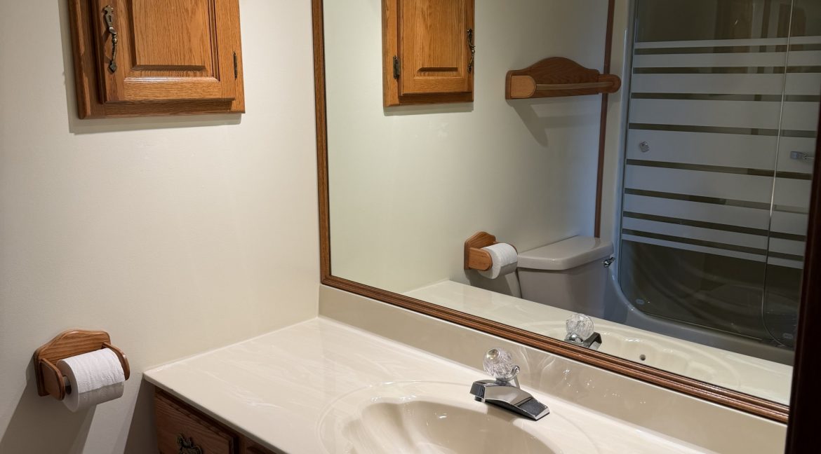 70 Sand Point 040