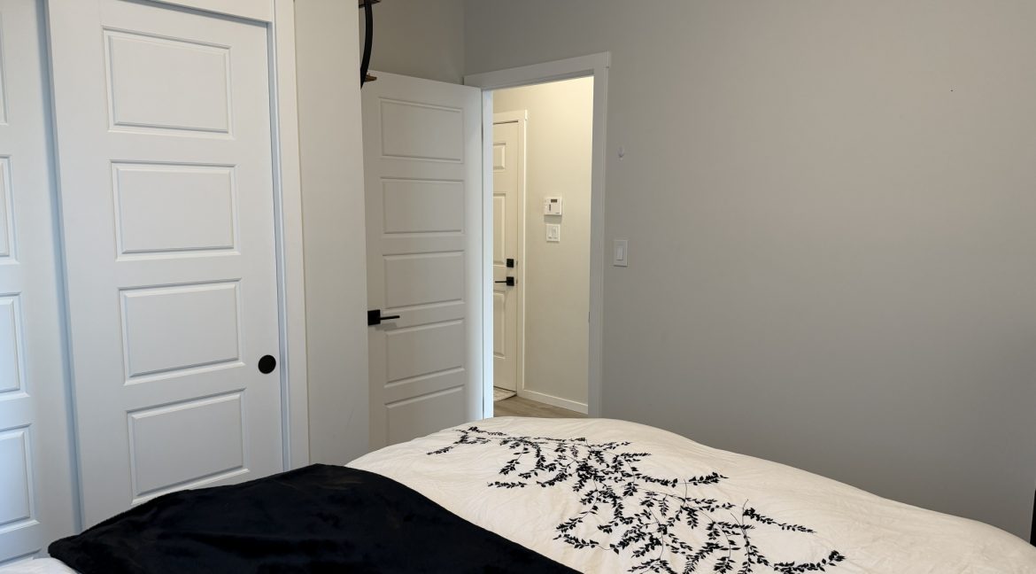 395 Big Bluestem Rd 048