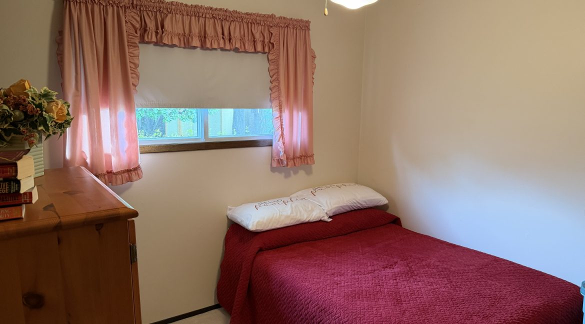 55 Marchant Cr - 045