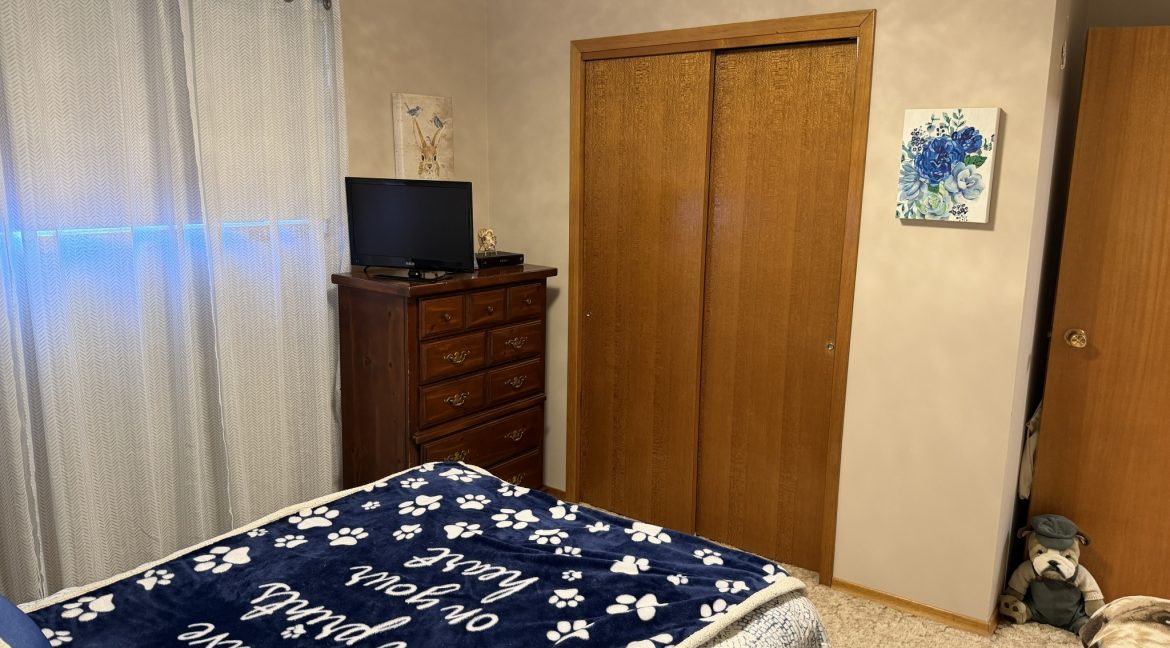 11 Park Circle 056
