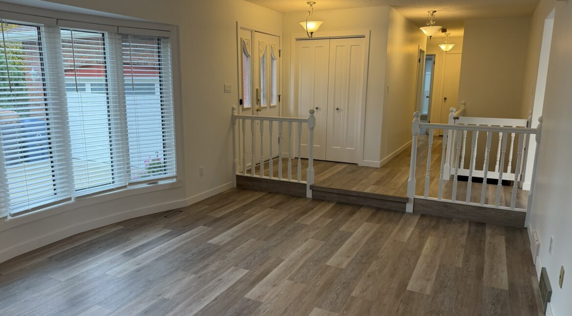 90 Spring Meadow Cr 012