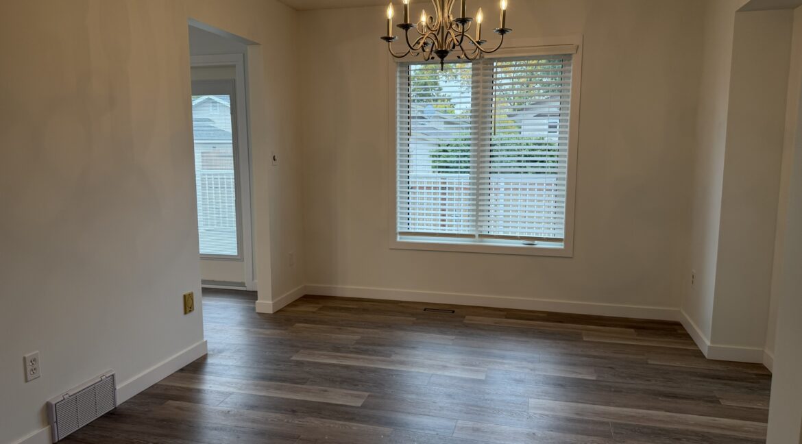 90 Spring Meadow Cr 022