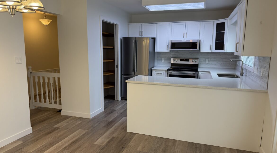 90 Spring Meadow Cr 031