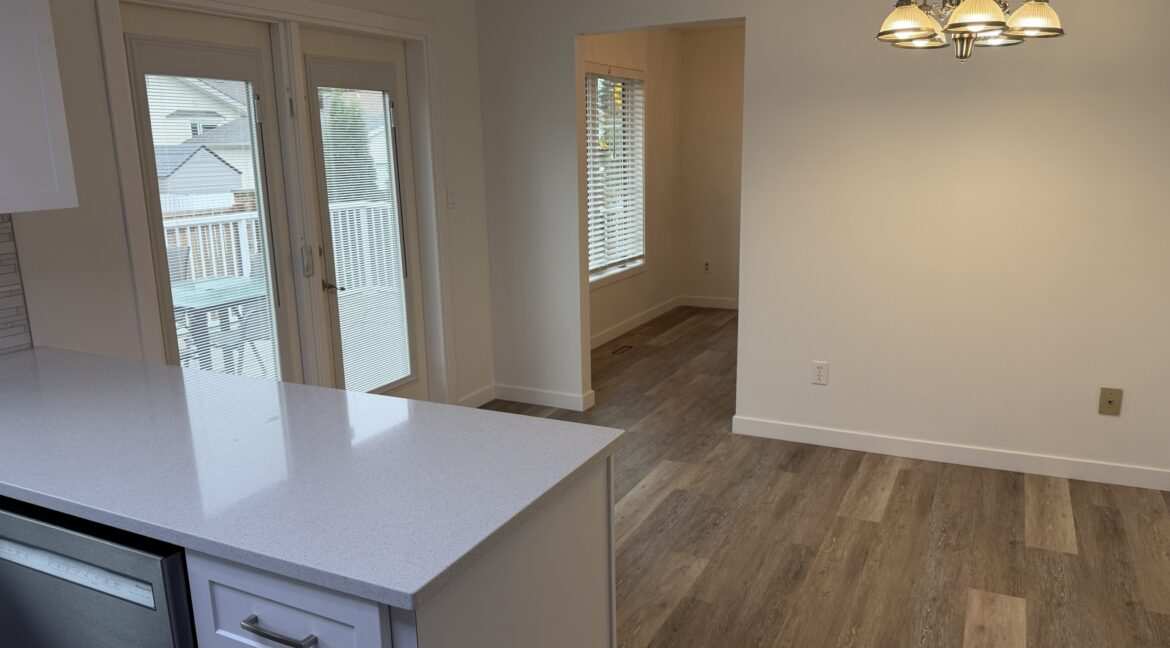 90 Spring Meadow Cr 036