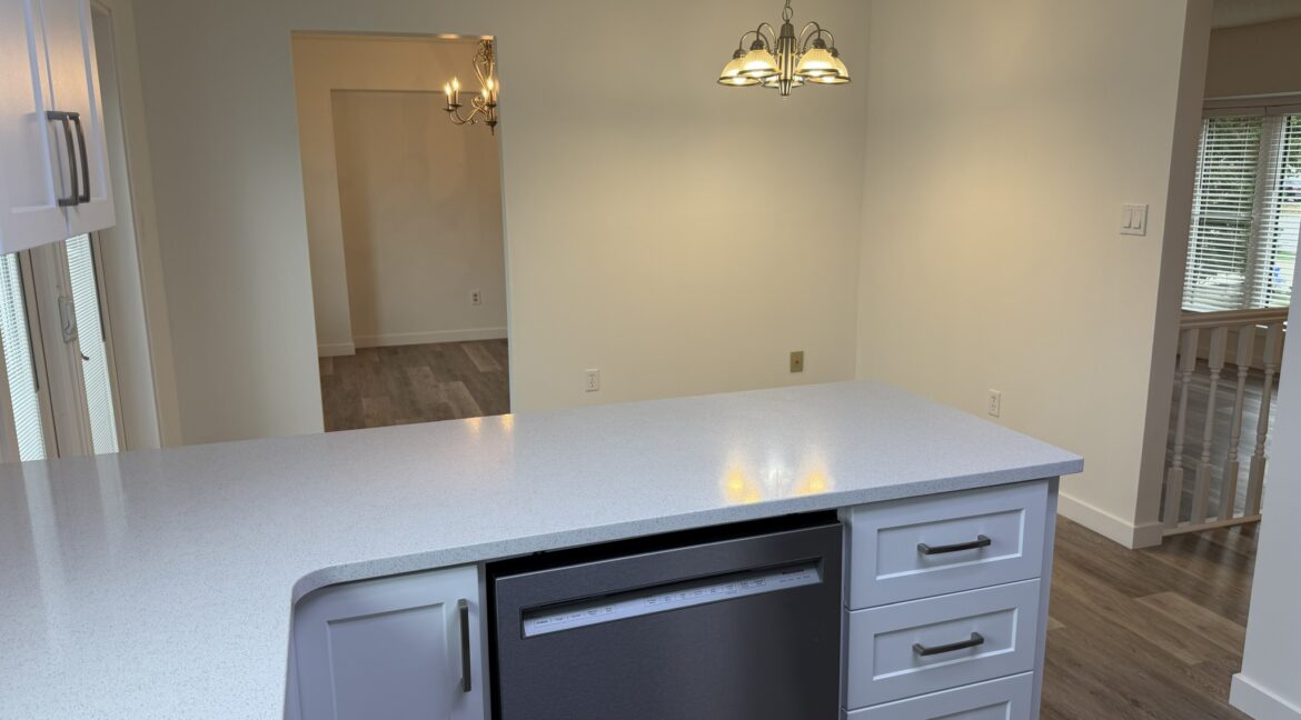 90 Spring Meadow Cr 037