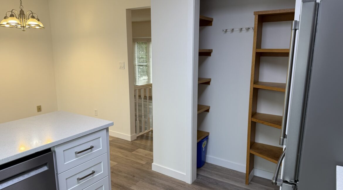 90 Spring Meadow Cr 038