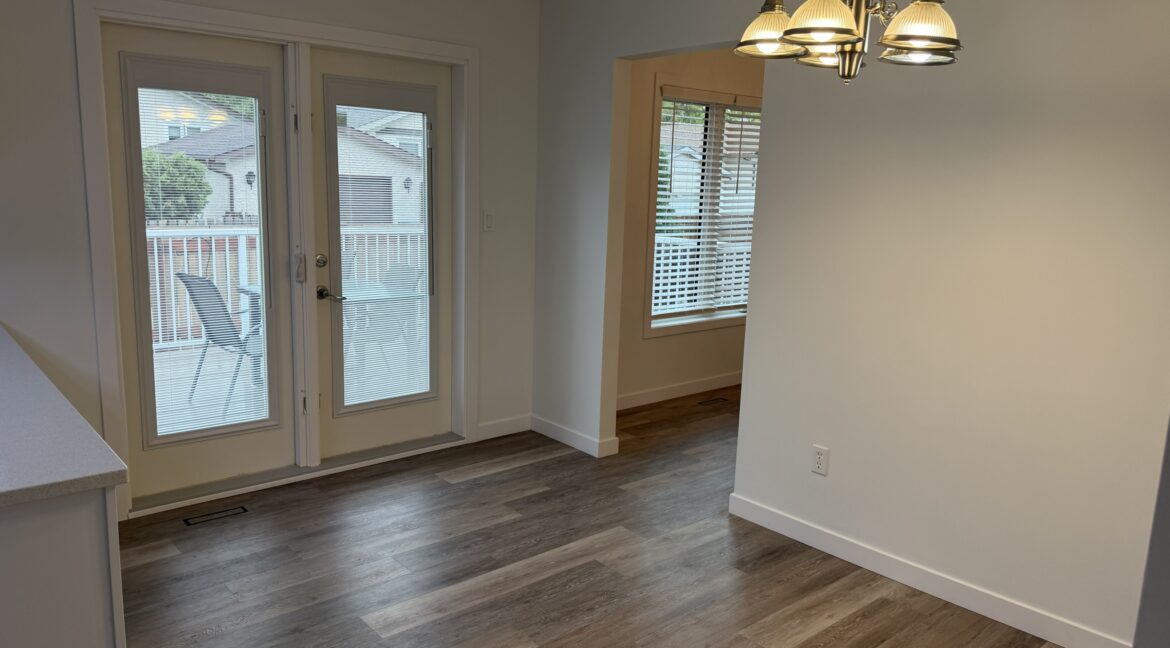 90 Spring Meadow Cr 039