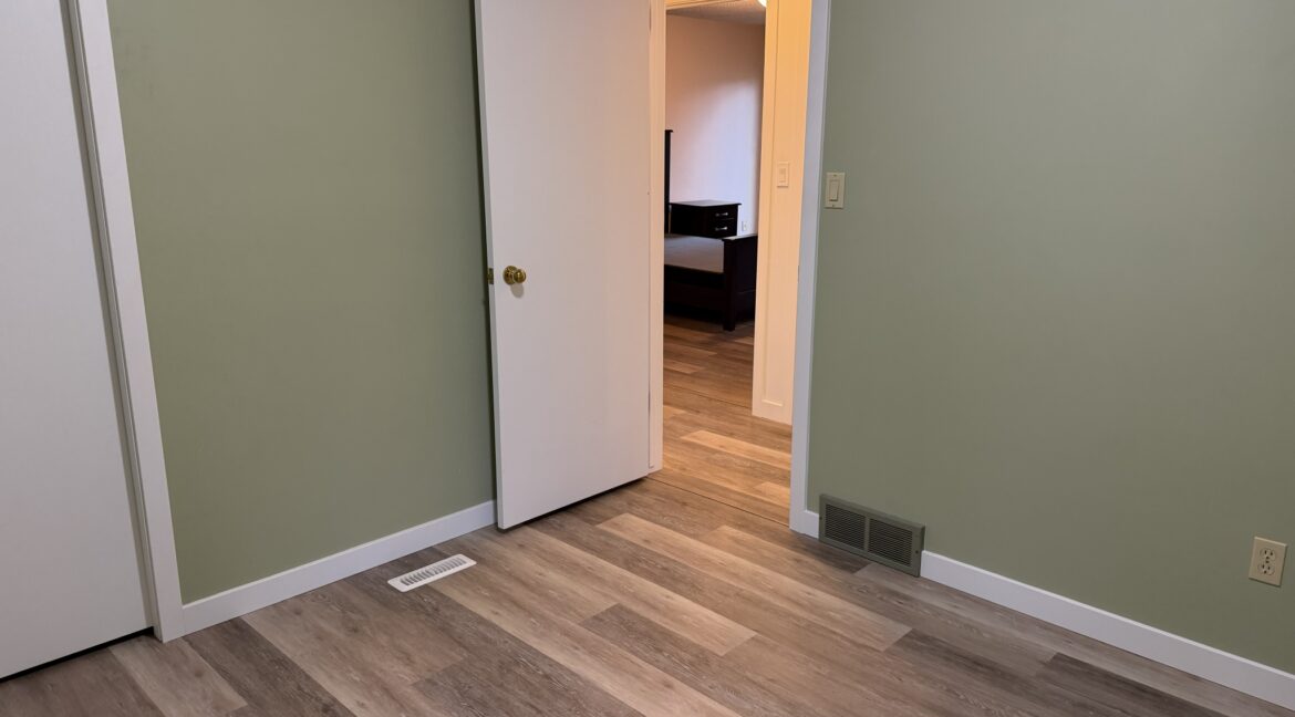 90 Spring Meadow Cr 062