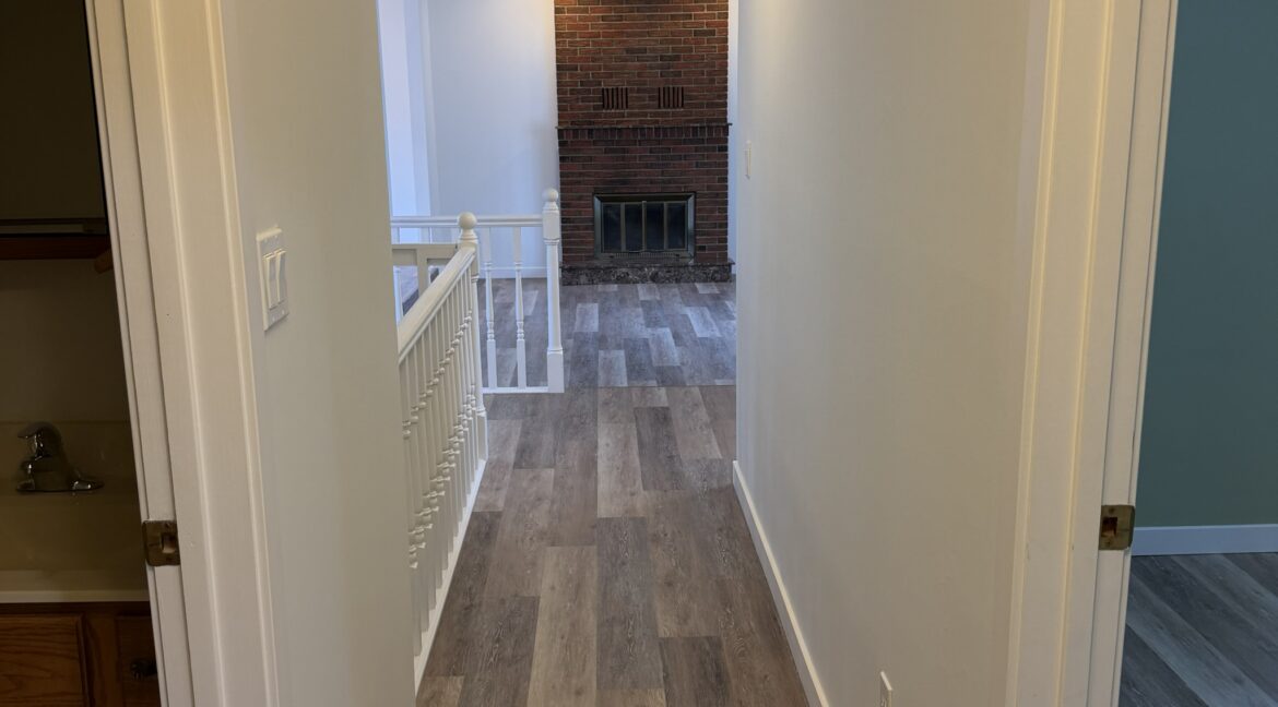 90 Spring Meadow Cr 063