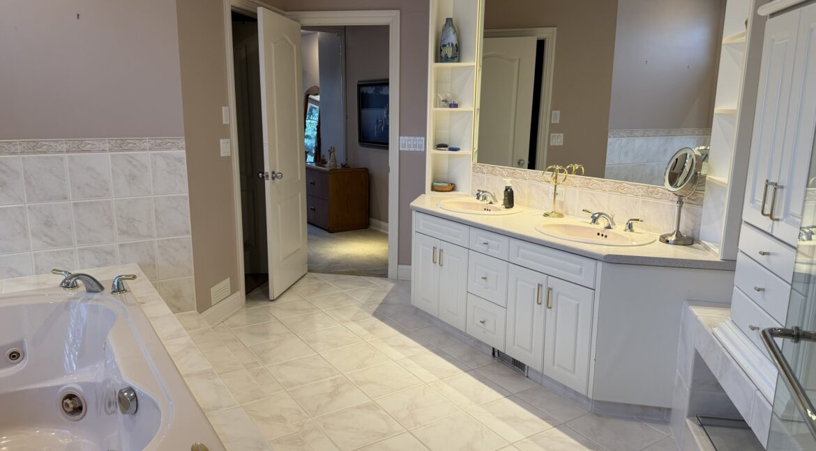 100 Vanderbilt 060